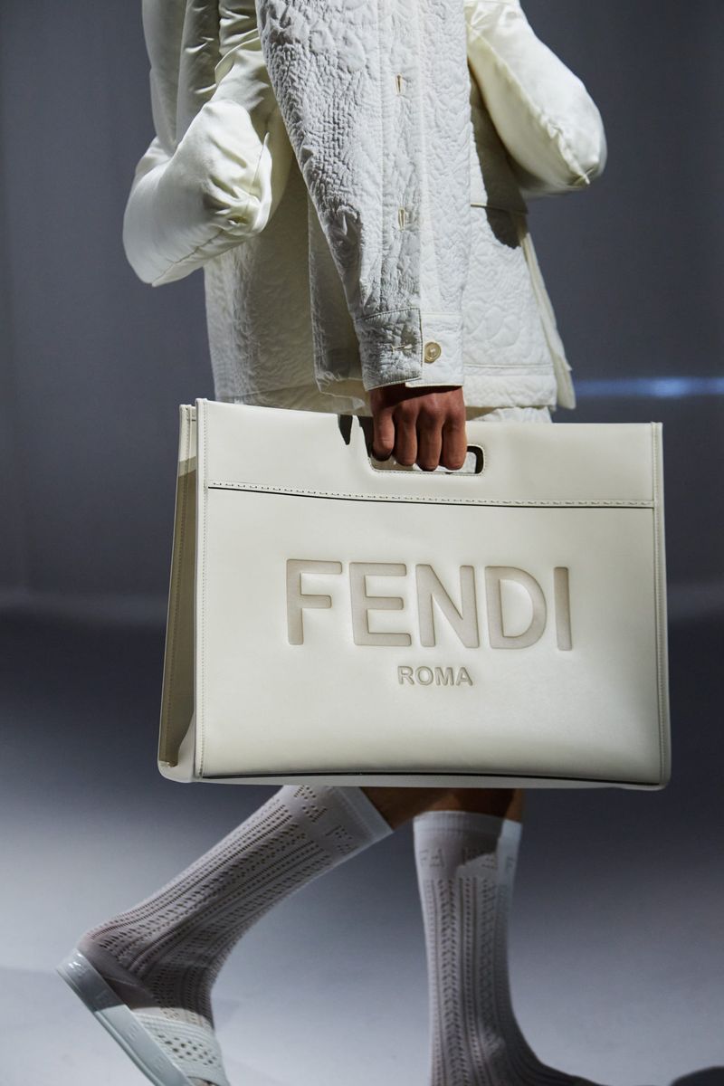 Модная сумка 2021 из коллекции Fendi